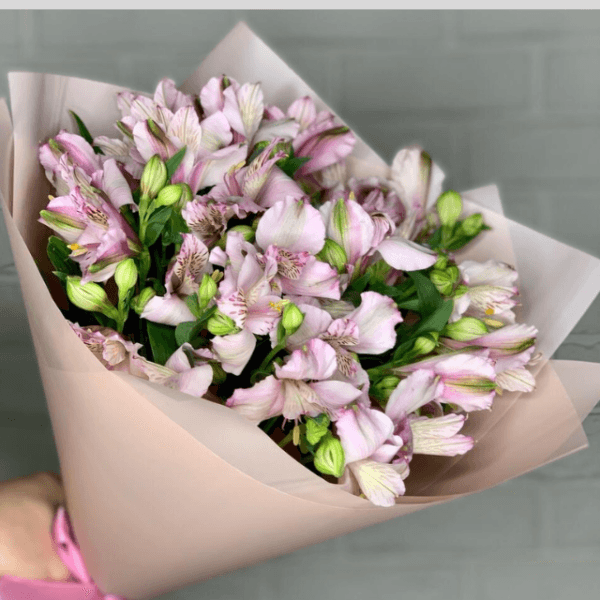 Pastel Alstroemeria Wonder Sweet Bouquet for Weddings | Goshen Flower UAE
