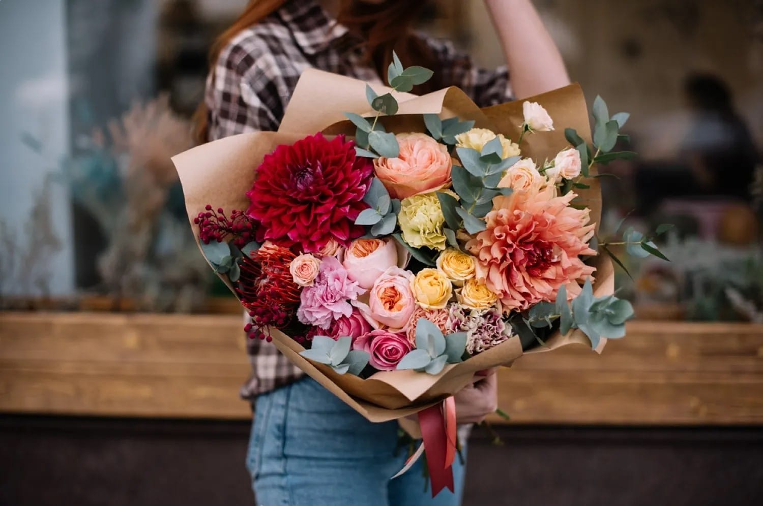 luxury flower arrangements Dubai