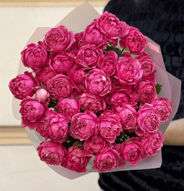 Luxury Cerise Spray Roses Bouquet Delivery Dubai
