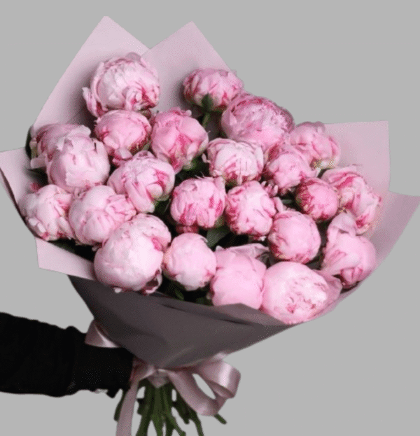 Sarah Bernhardt Peony bouquet with pink ruffled petals – Dubai flower delivery”